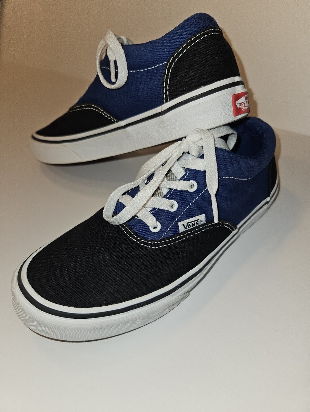 Vans Doheny Youth Size 5 Blue & Black Low-Top Lace Up Sneakers